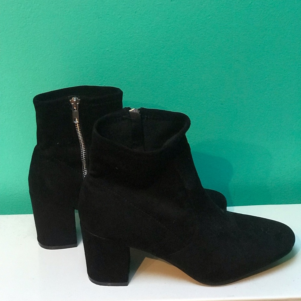 Black booties 🖤 (Size 10 women’s)